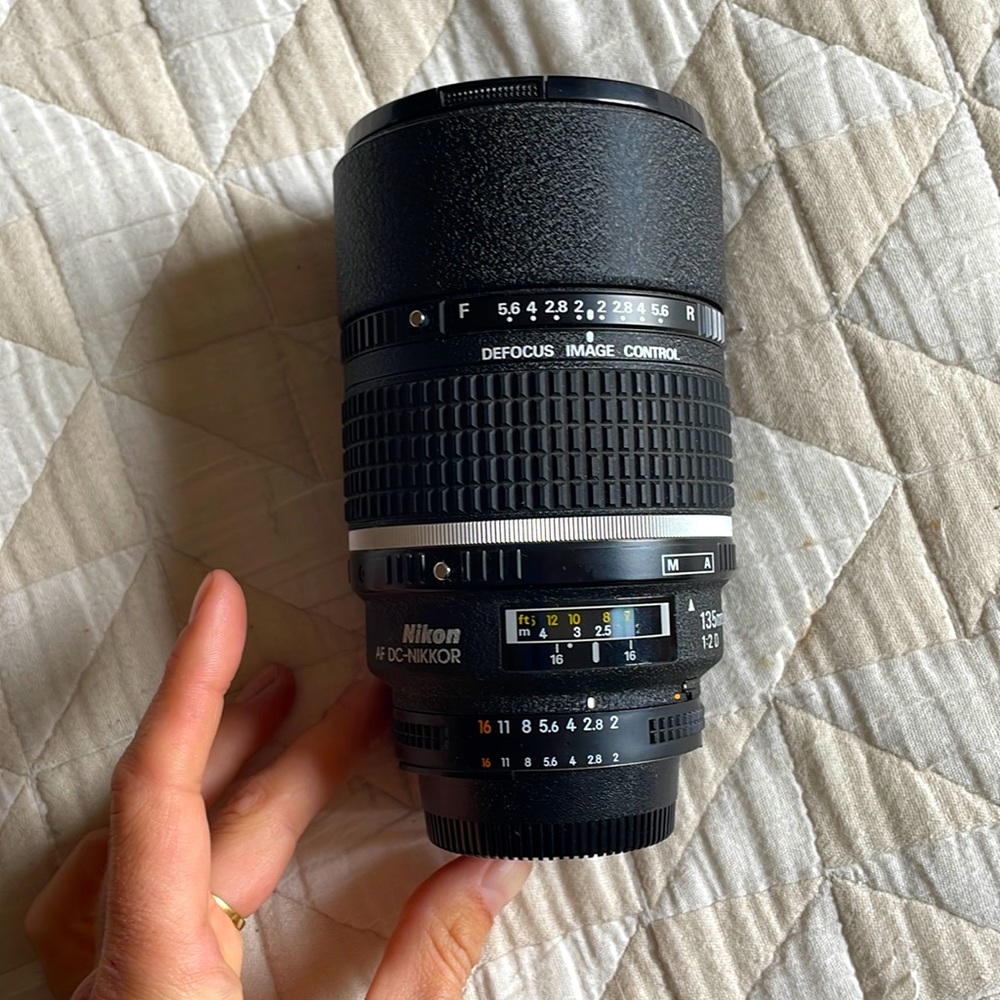 Nikon AF DC NIKKOR DEFOCUS IMAGE CONTROL 135mm f/2 D